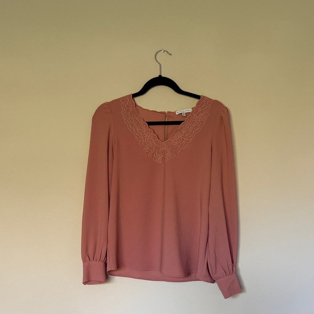 Woven V-Neck Lace Trim Blouse in Dusty Rose